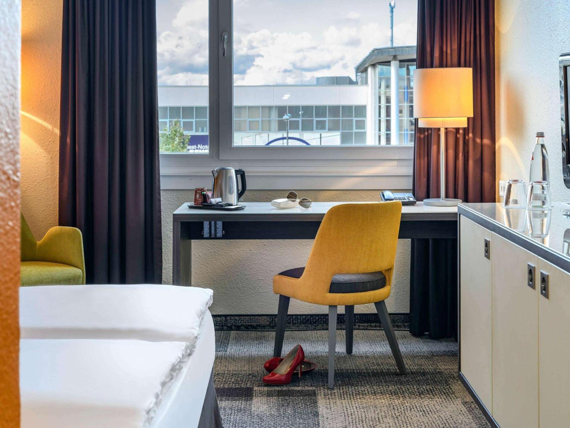 Mercure Hotel Koeln West Exterior foto